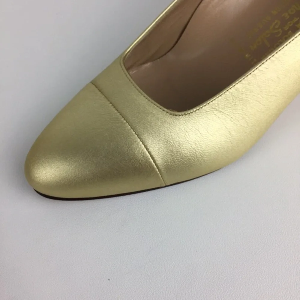 Vintage Ballotta Womens Gold Metallic Low Block Heel Italian Pumps size 6